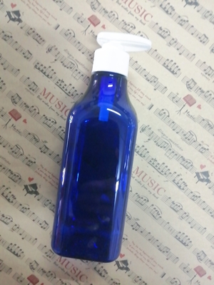 мытье тела шампуня ясности 450ml разливает размер по бутылкам материала 67×67×117.5mm ЛЮБИМЦА